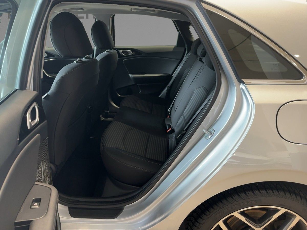 Kia cee'd 1.5T Spirit - Samsaru's Car Outlet