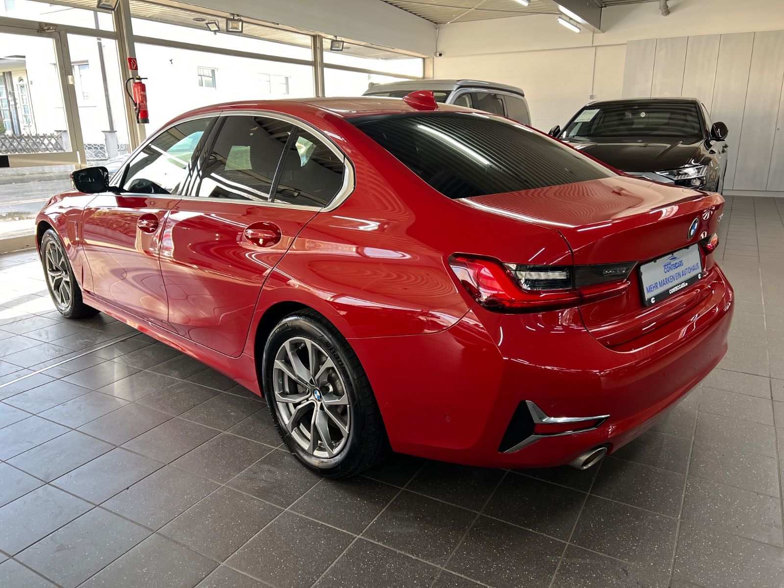 BMW 330 e Lim. Luxury Line 3D+HuD+Laser+Dashcam uvm.