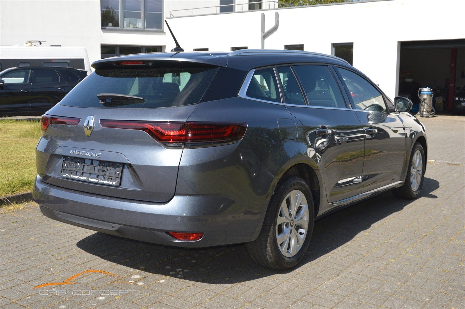 Renault Megane Grand Tour AUT Edition - Samsaru's Car Outlet