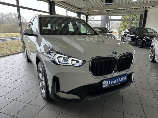 BMW X1 xDrive23i - Samsaru's Car Outlet