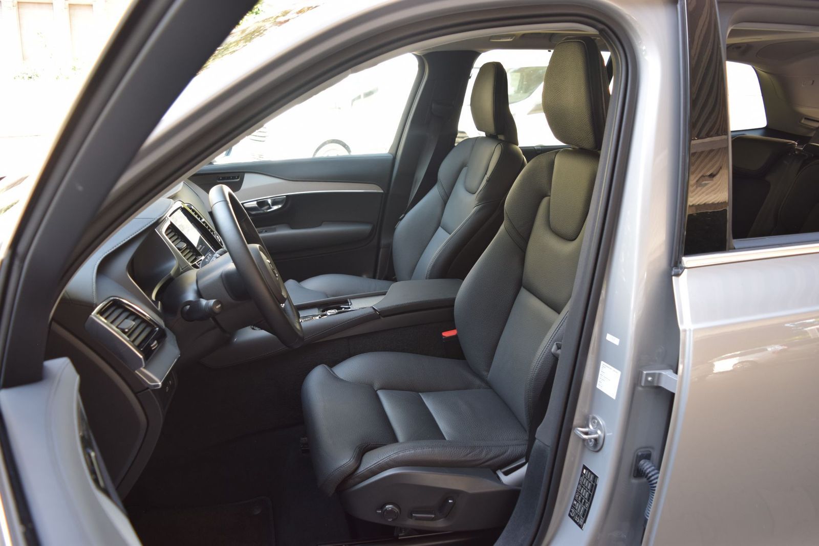 Volvo XC90 T8 AWD Plus - Samsaru's Car Outlet