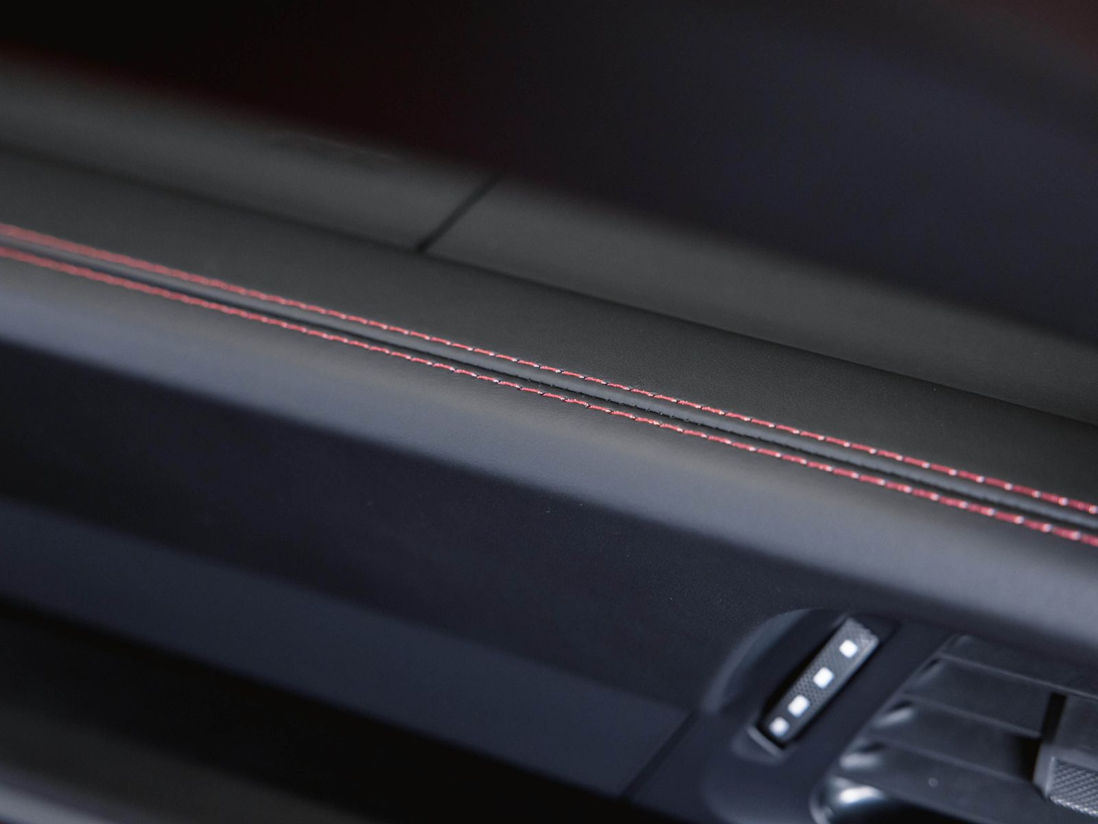 Porsche 911 Carrera 4 GTS Liftsystem BOSE Sportsitze