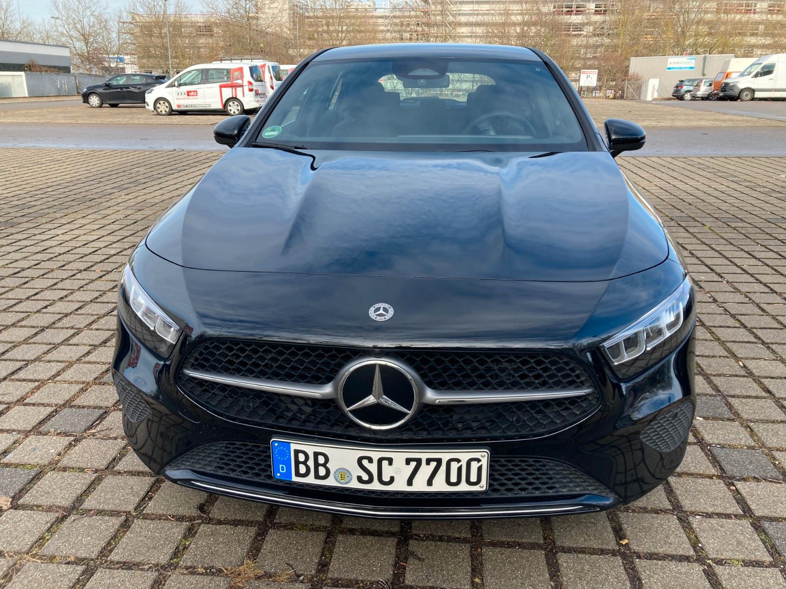 Mercedes-Benz A 180 - Samsaru's Car Outlet