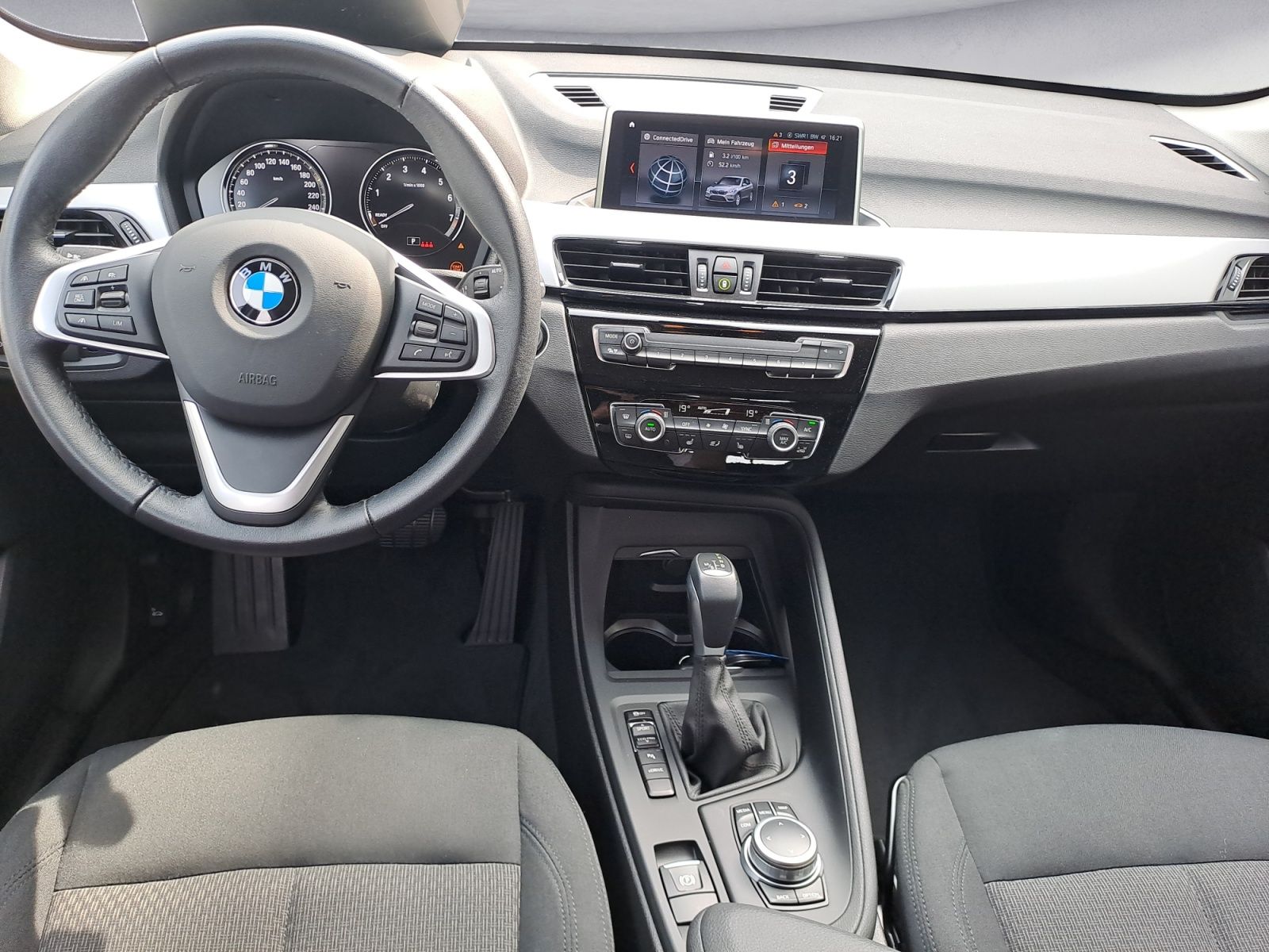 BMW X1 xDrive25e Advantage - Samsaru's Car Outlet