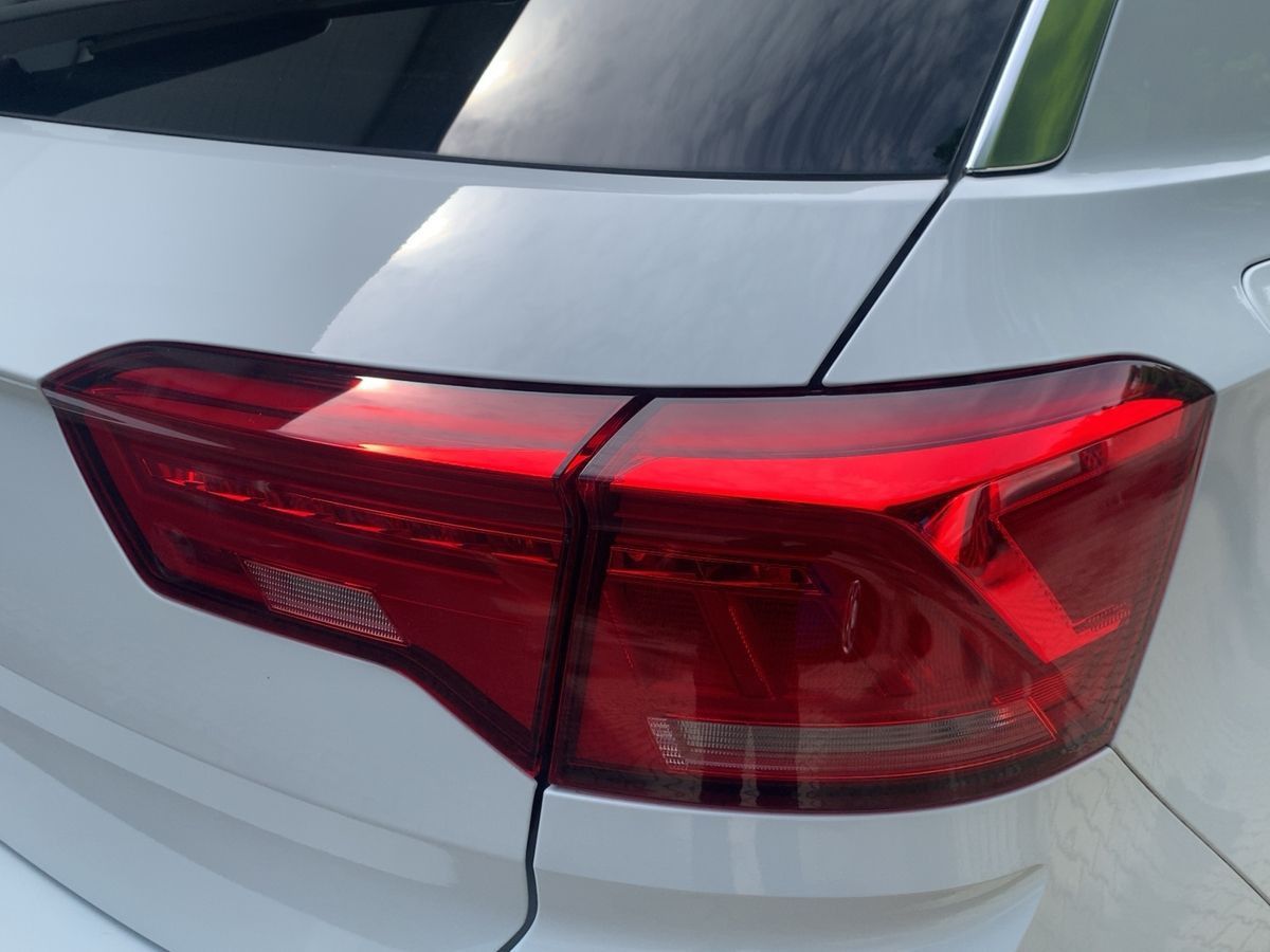 Volkswagen T-Roc 1.0 TSI - Samsaru's Car Outlet