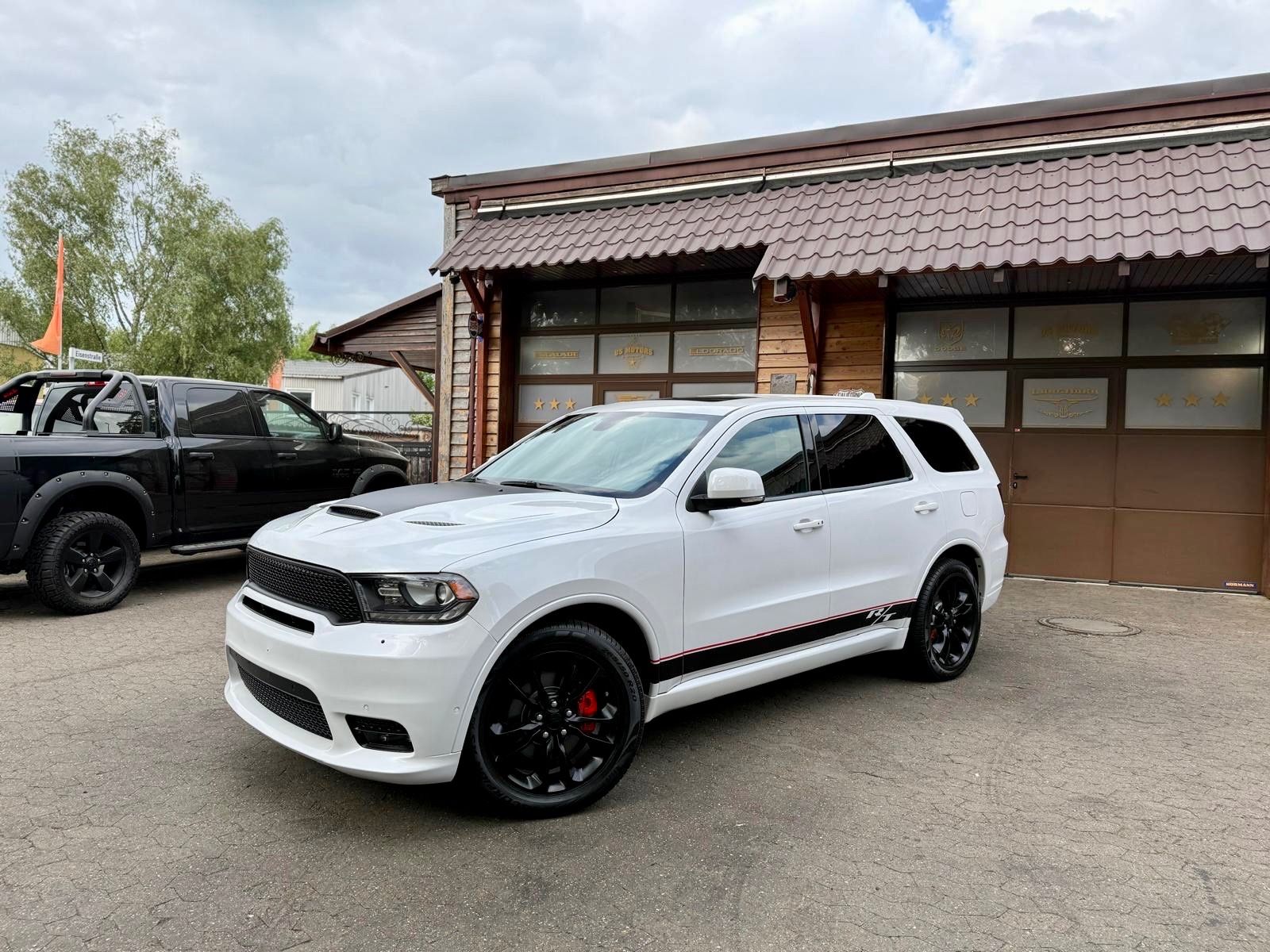 Dodge V8*R/T*LPG*LEDER*NAVI*AHK*LED*PDC*GARANTIE