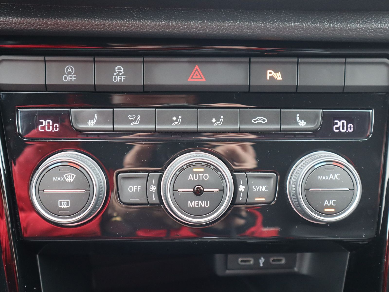 Volkswagen T-Roc 2.0 TSI DSG R 4Motion - Samsaru's Car Outlet