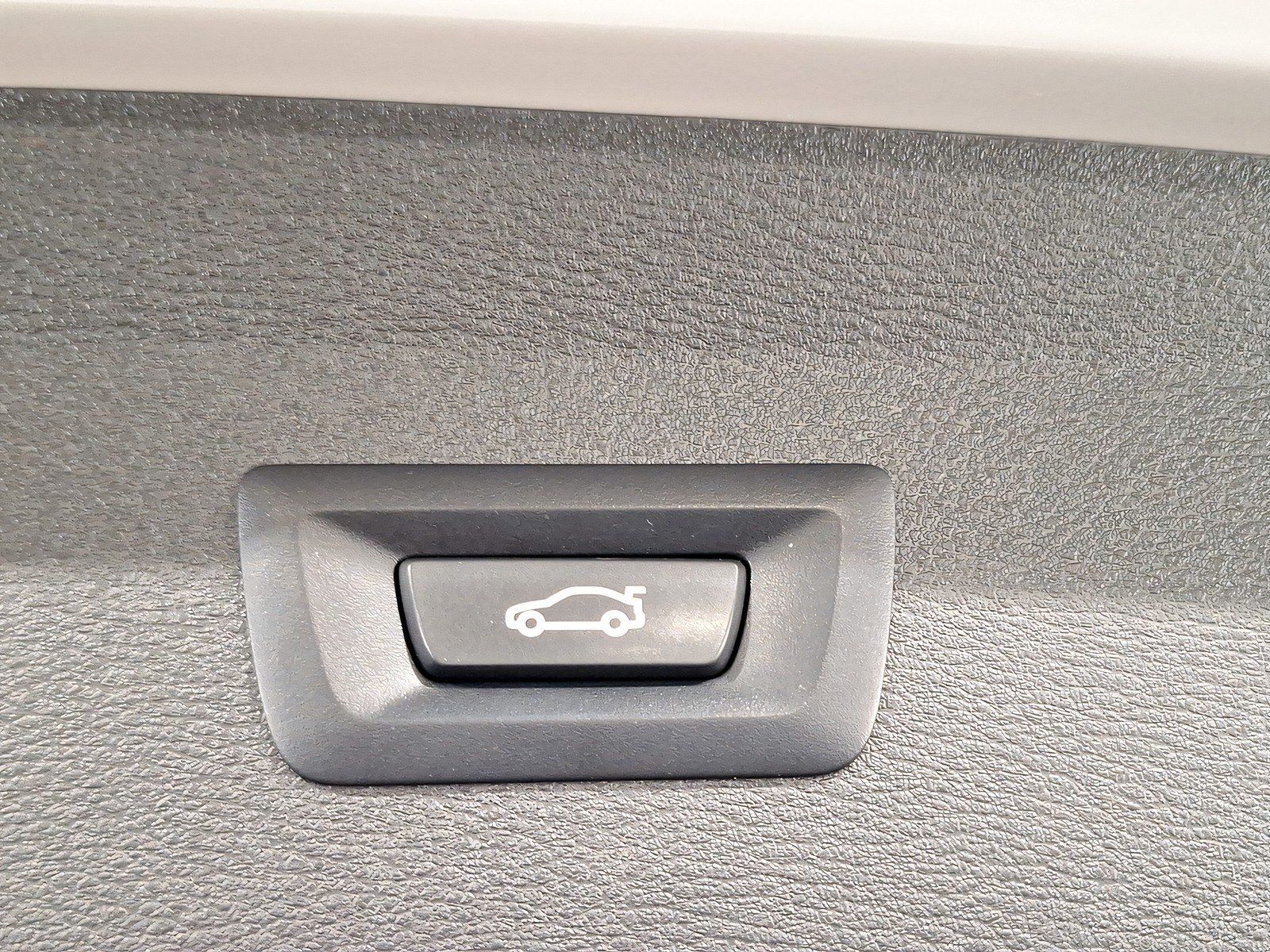 BMW X1 xDrive25e Sport Line - Samsaru's Car Outlet