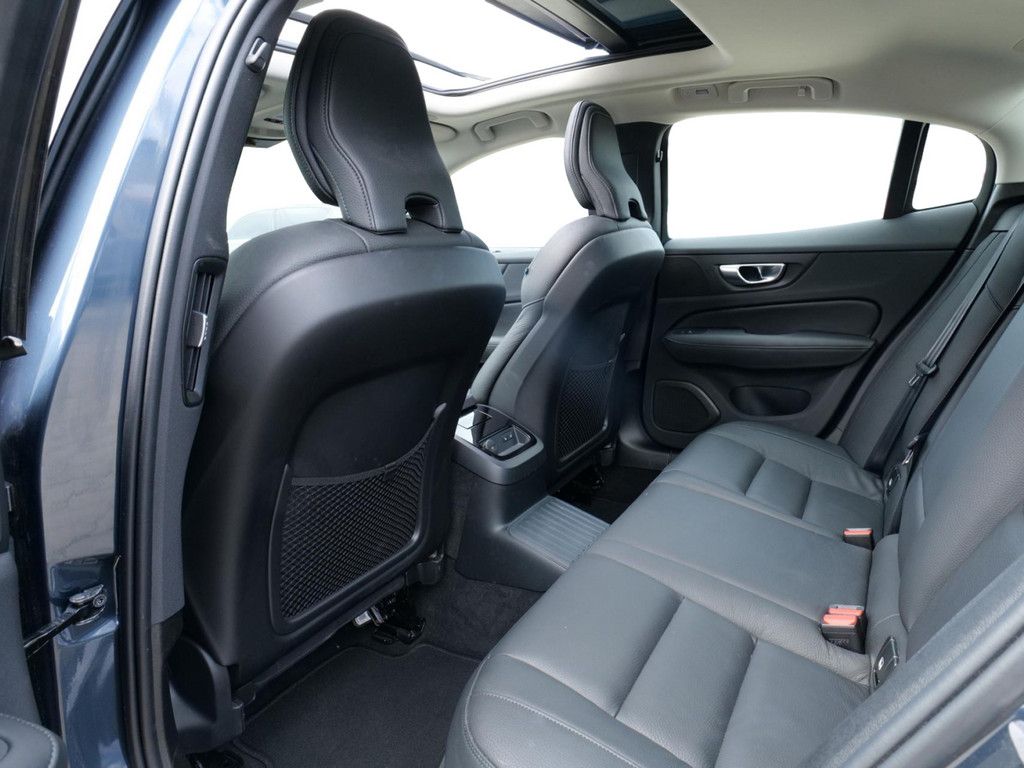 Volvo S60 Lim. T8 Ultimate Dark Recharge Plug-In Hybri