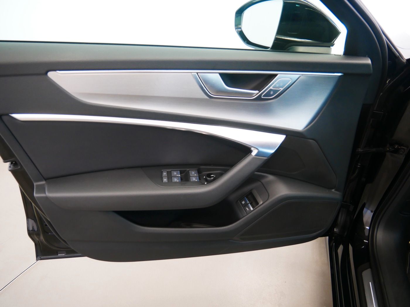 Audi A6 Limousine 50 TFSI e quattro S line - Samsaru's Car Outlet