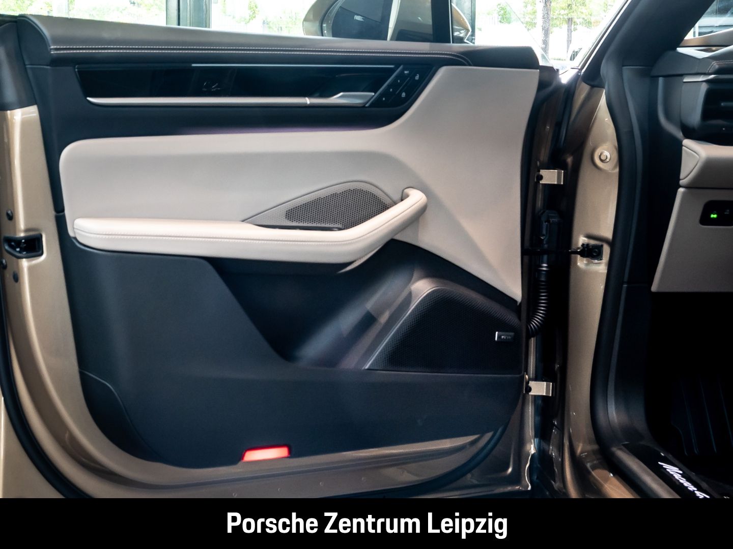Porsche Macan 4S FnW-Goldbronzemetallic Massage AR-HeadU