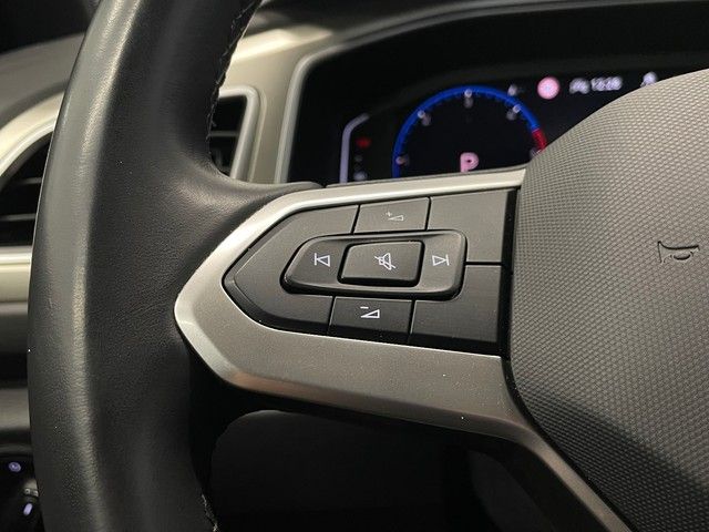 Volkswagen T-Roc 2.0 TDI Move - Samsaru's Car Outlet