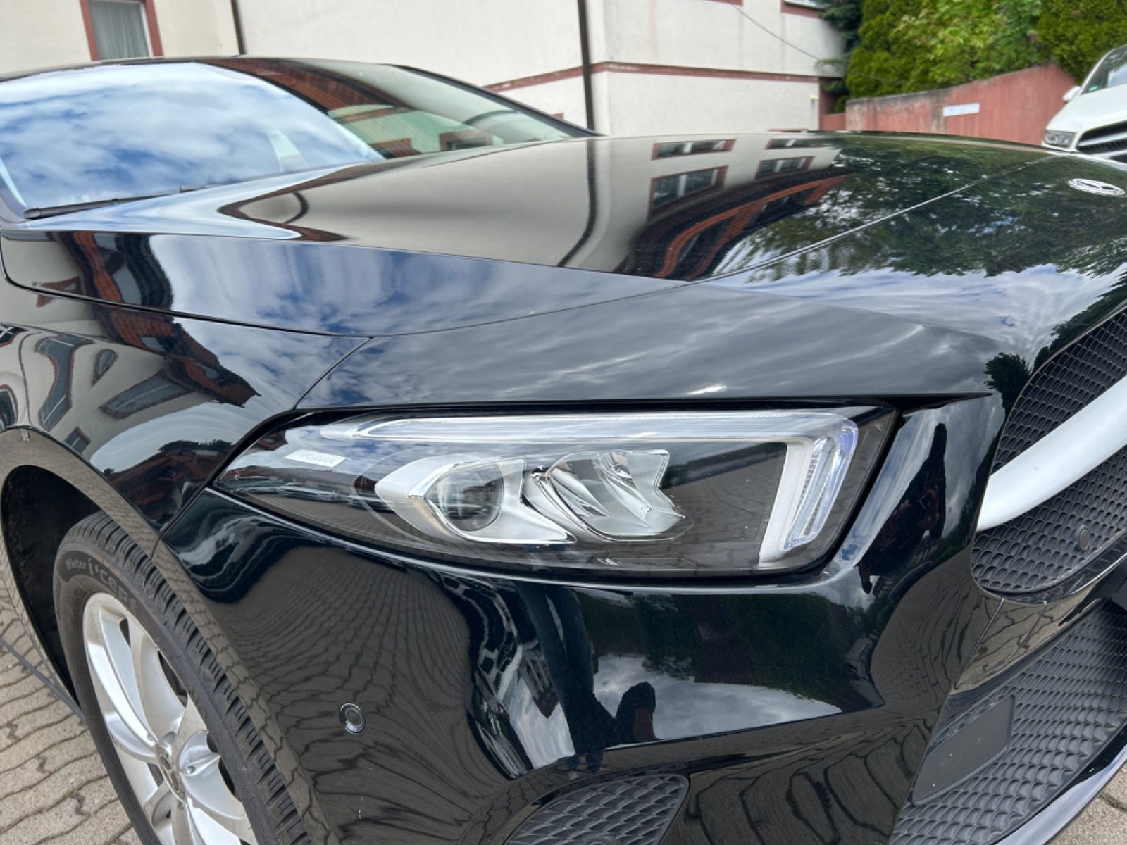 Mercedes-Benz A250e Business - Samsaru's Car Outlet