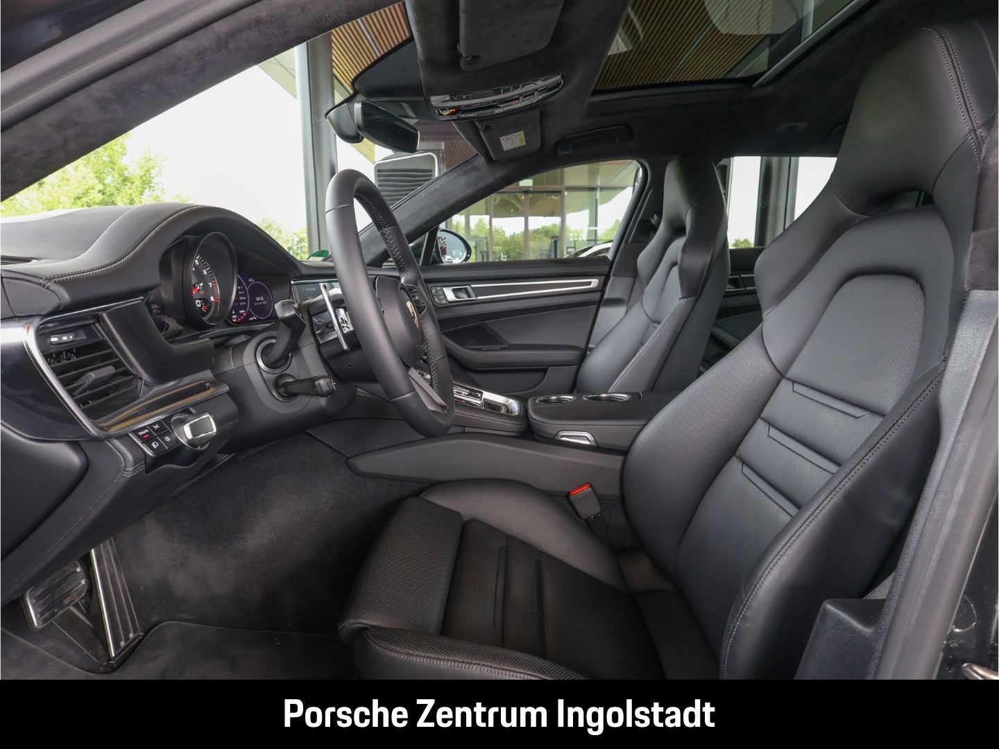 Porsche Panamera GTS Sport Turismo, el AHK, PDCC, Sport