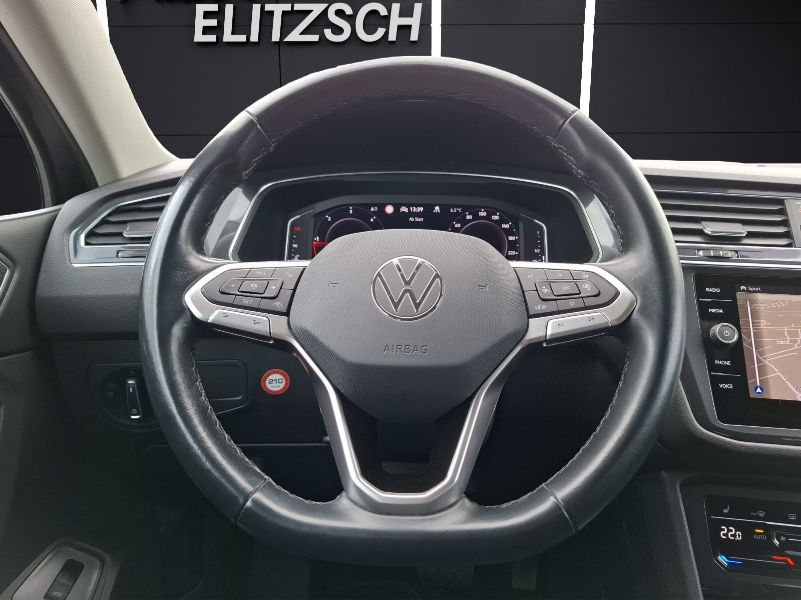 Volkswagen Tiguan Allspace TDI Elegance DSG 4M Standhzg Mat
