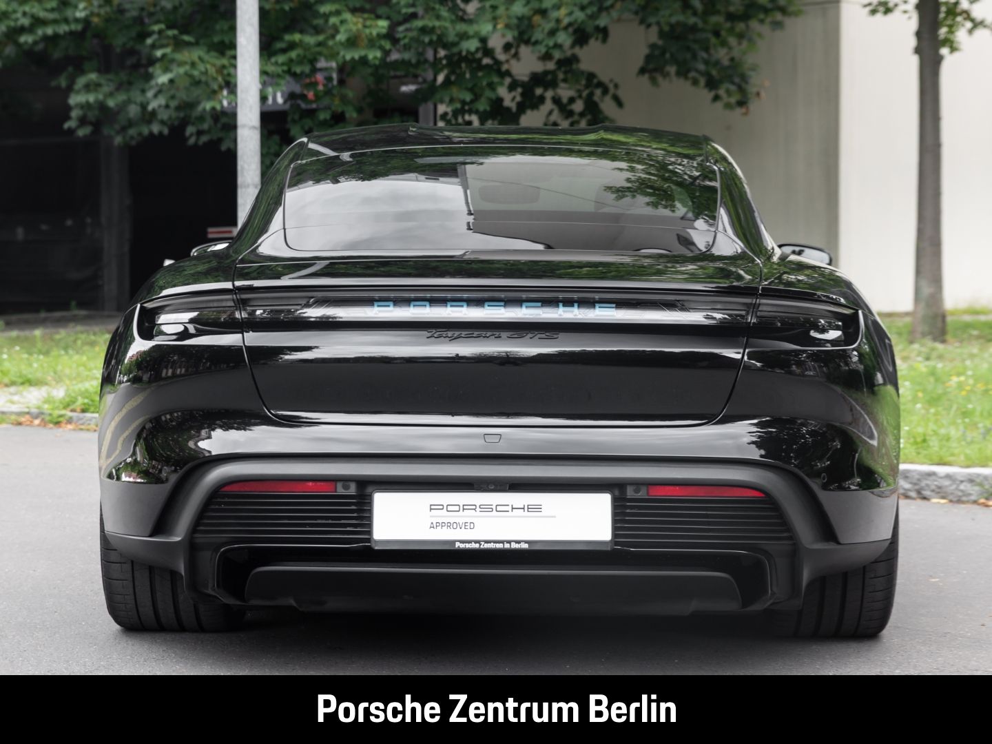 Porsche Taycan GTS HA-Lenkung InnoDrive HeadUp LEDMatrix