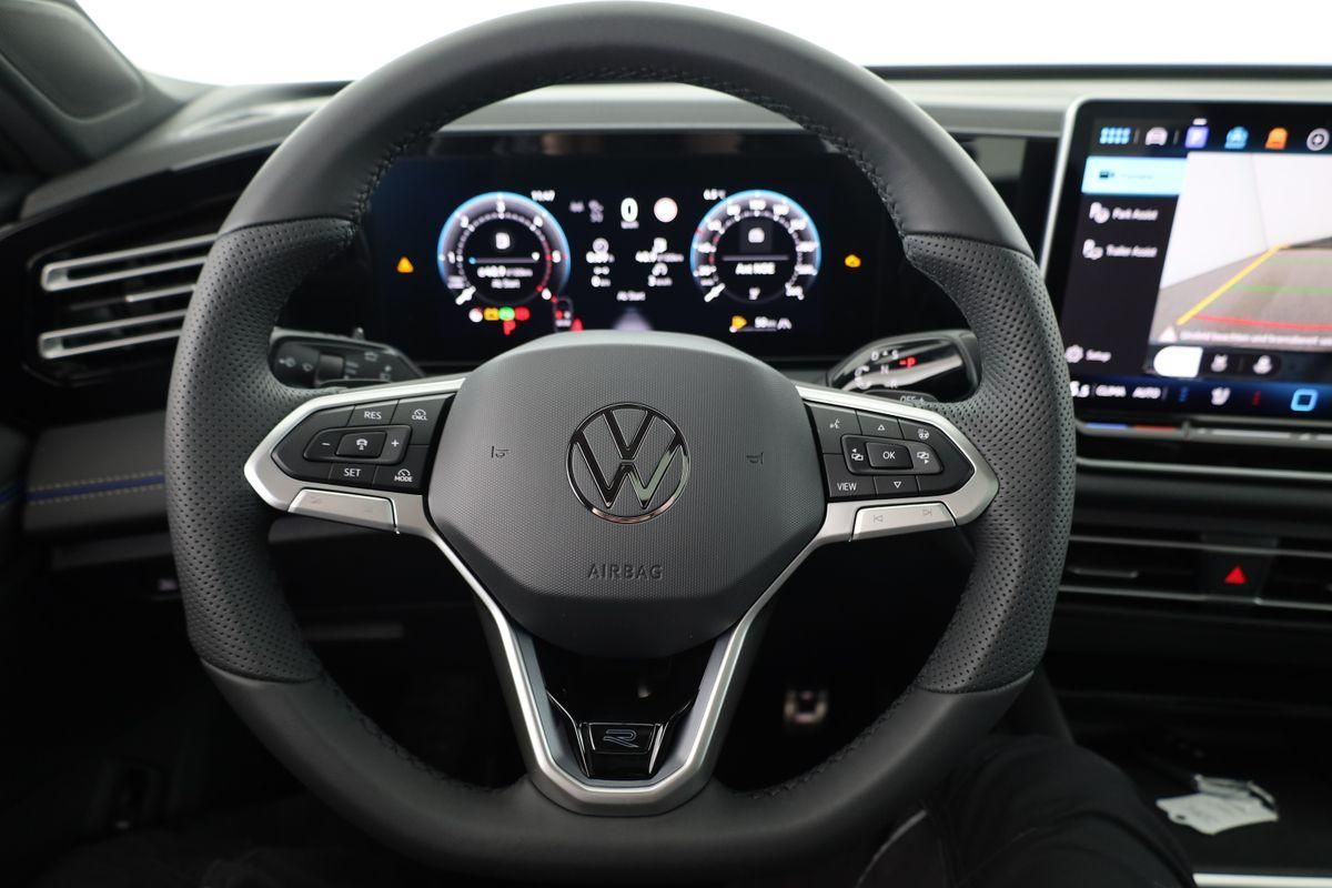 Volkswagen Tiguan TDI DSG 4M R-LINE Black, 20-Zoll, Pano, L