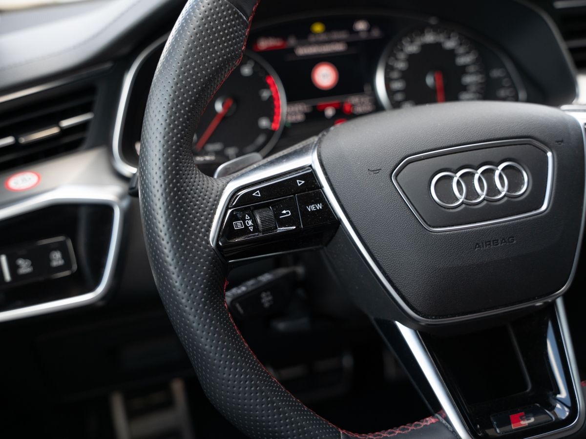 Audi A6 55 3.0 TFSI quattro Avant s line - Samsaru's Car Outlet