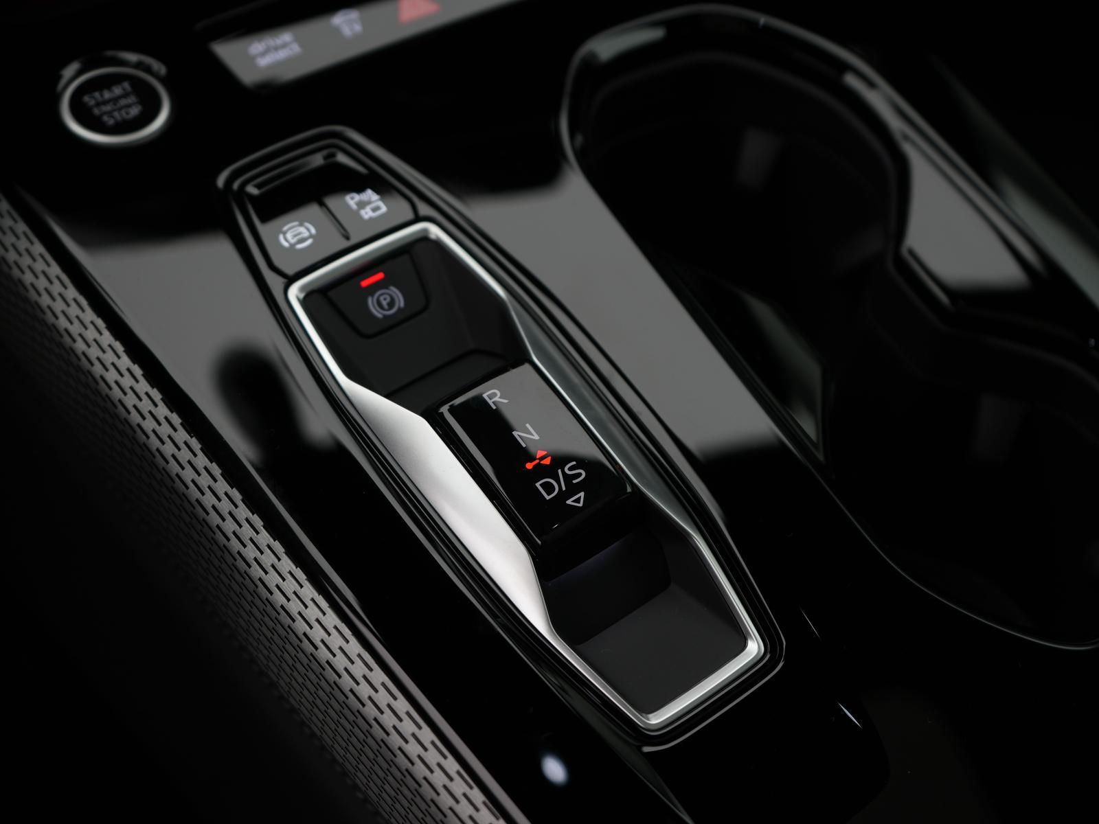 Audi A5 TFSI e-hybrid quattro,S-LiNE,AHK,MATRiX,360°