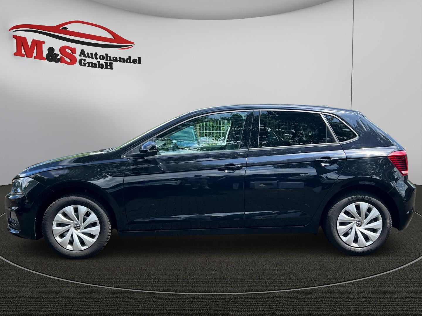 Volkswagen Polo VI Comfortline Aut. - Samsaru's Car Outlet