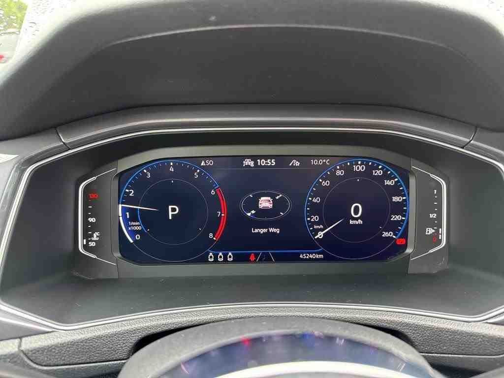 Volkswagen T-Roc 1.5 TSI DSG R-LINE - Samsaru's Car Outlet