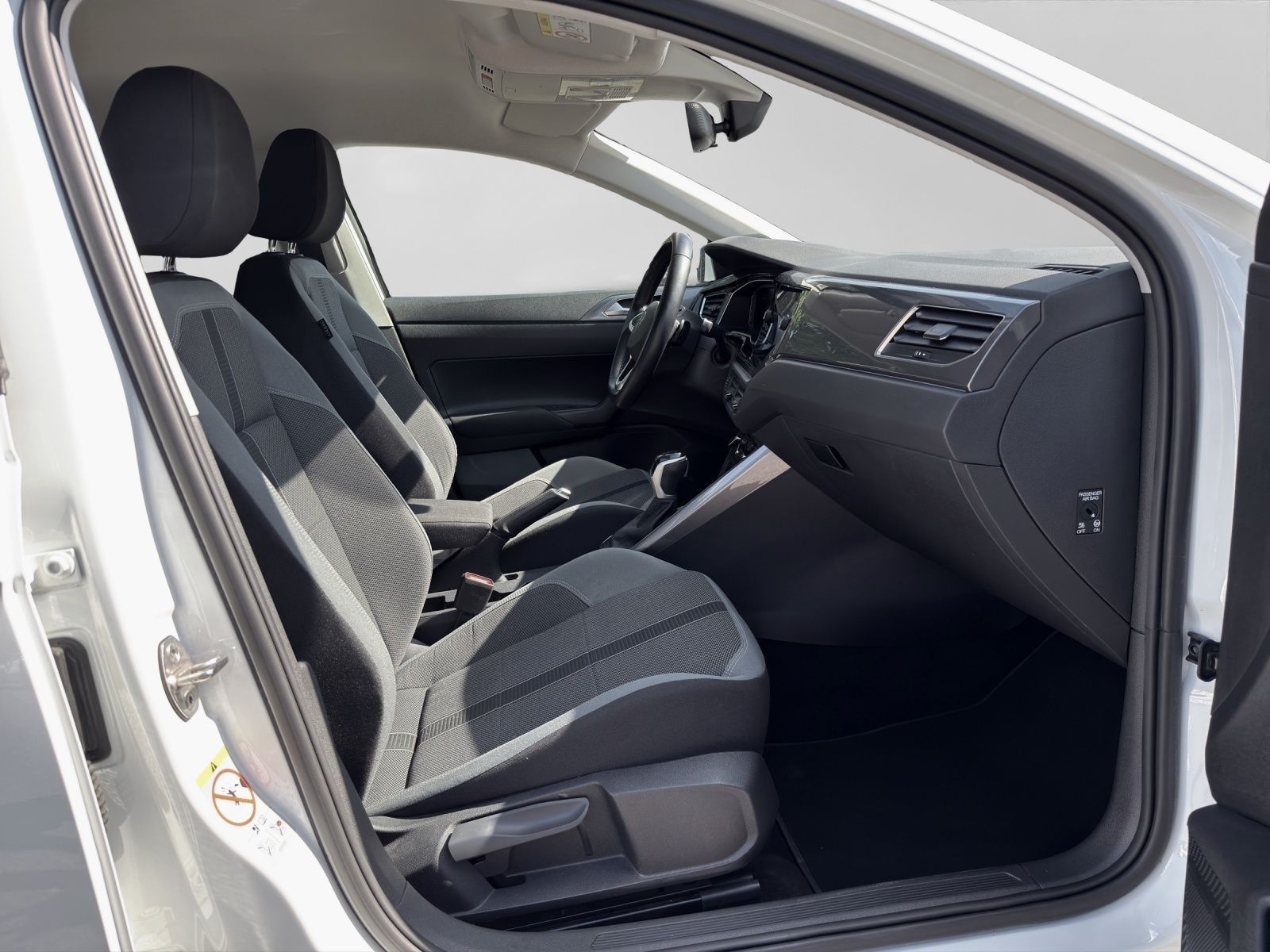 Volkswagen Polo 1.0 TSI DSG STYLE - Samsaru's Car Outlet