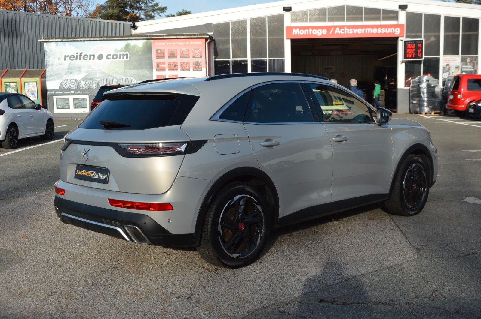 DS Automobiles DS 7 E-Tense 4x4 Perf."PANO"FOCAL"KEYLESS"KAMERA