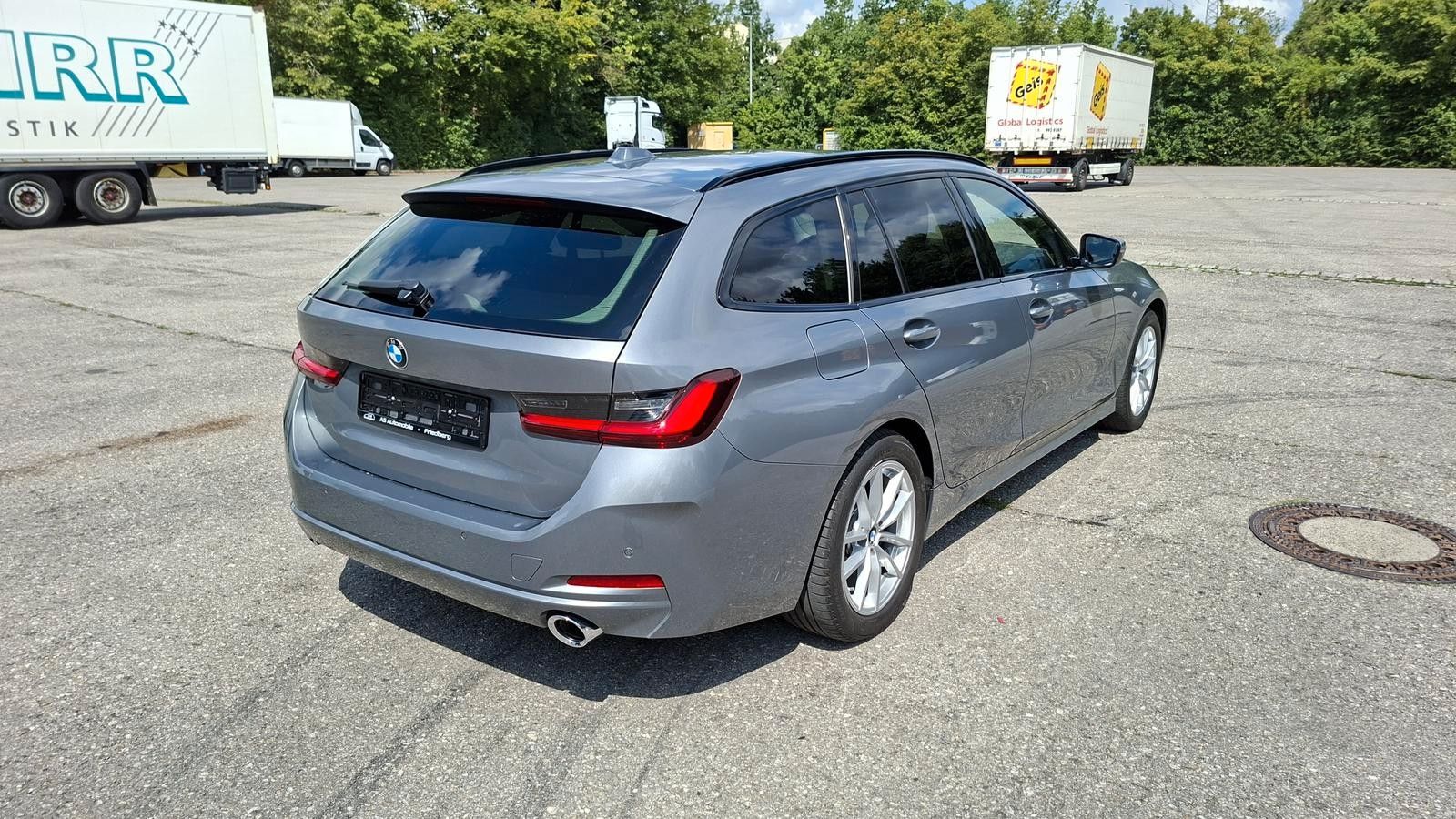 BMW 320d xDrive Touring - Samsaru's Car Outlet