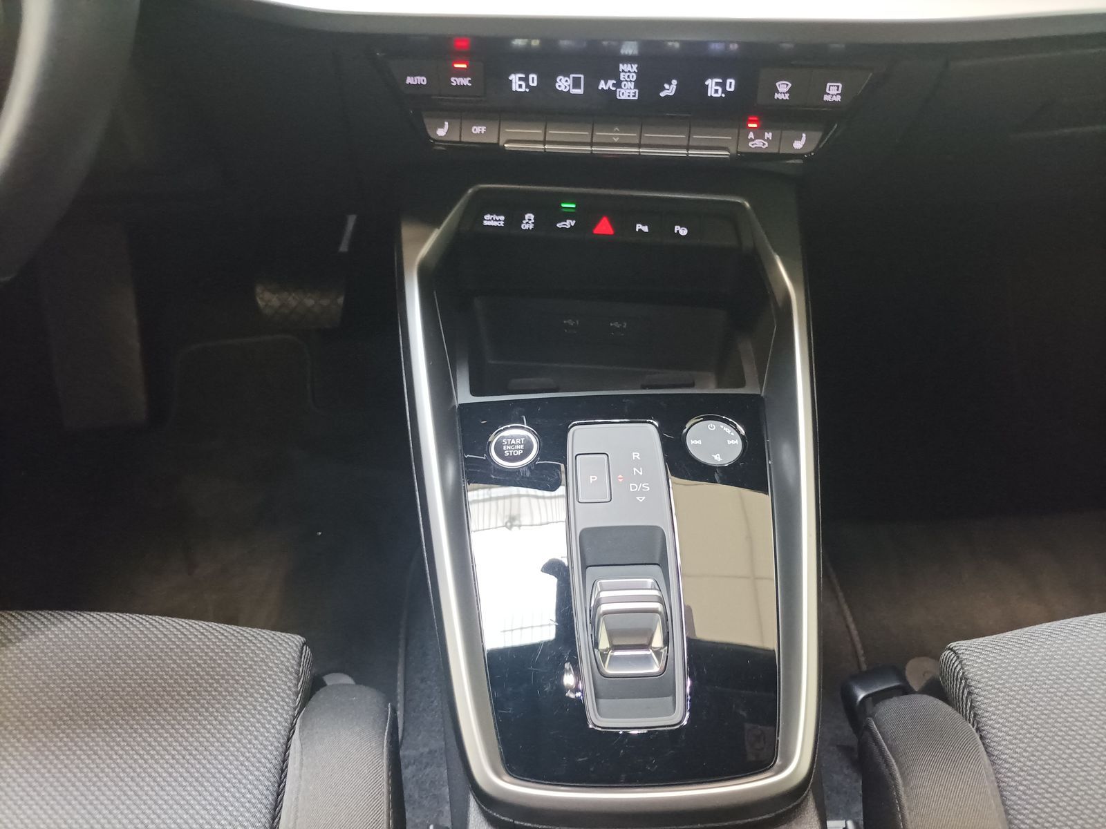 Audi A3 45 1.4 TFSI e S Line|Navi|V. Cockpit|PDC|LED