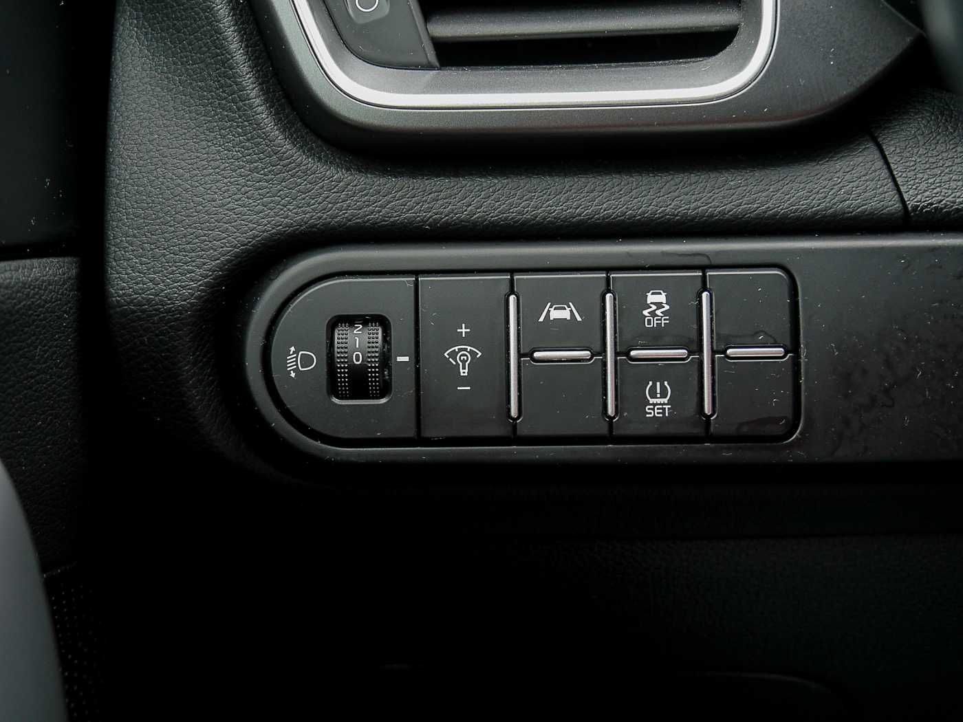 Kia Ceed SW 1.5 T-GDI - Samsaru's Car Outlet