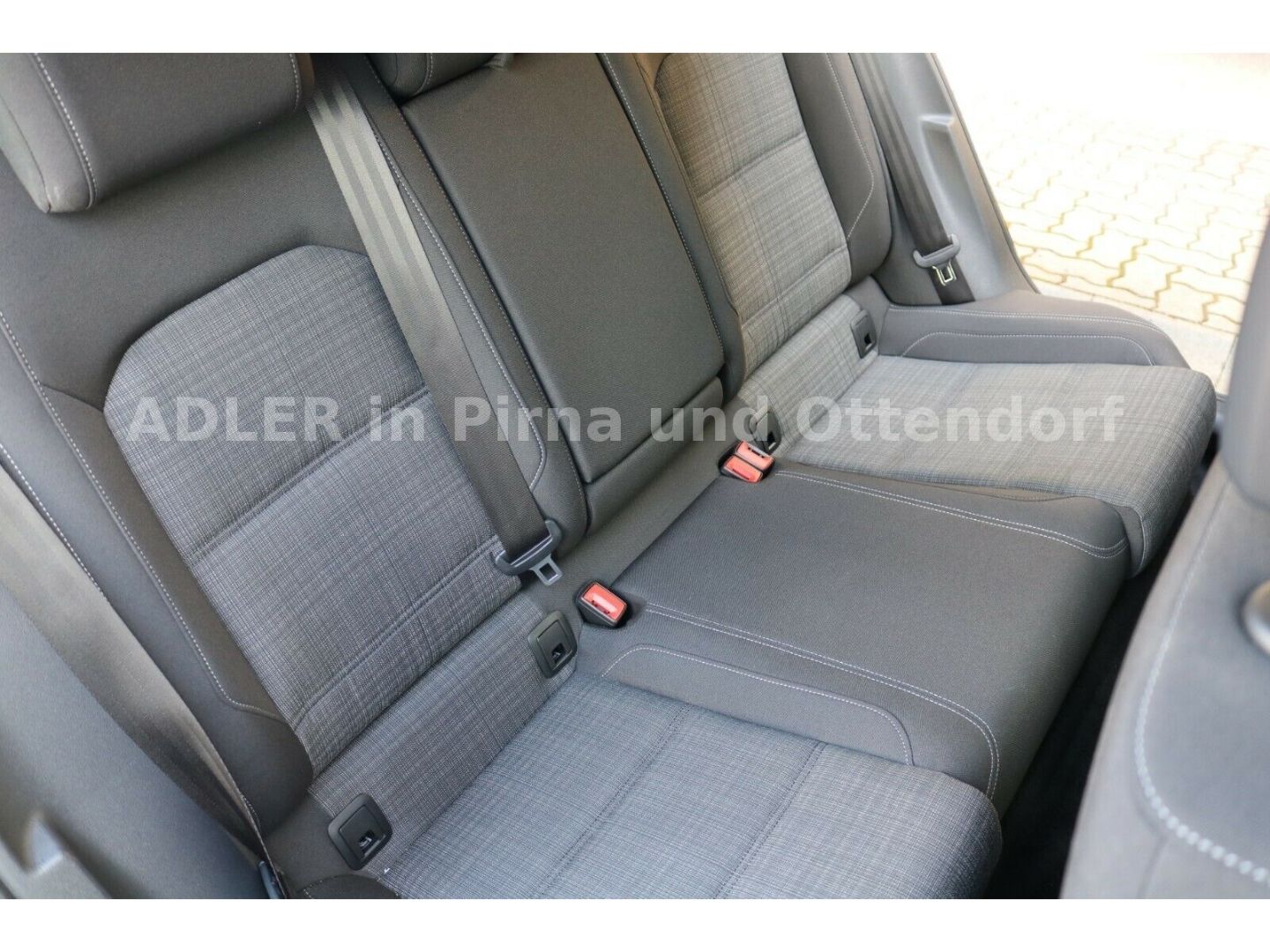 Volkswagen Passat 2.0 TDI DSG - Samsaru's Car Outlet