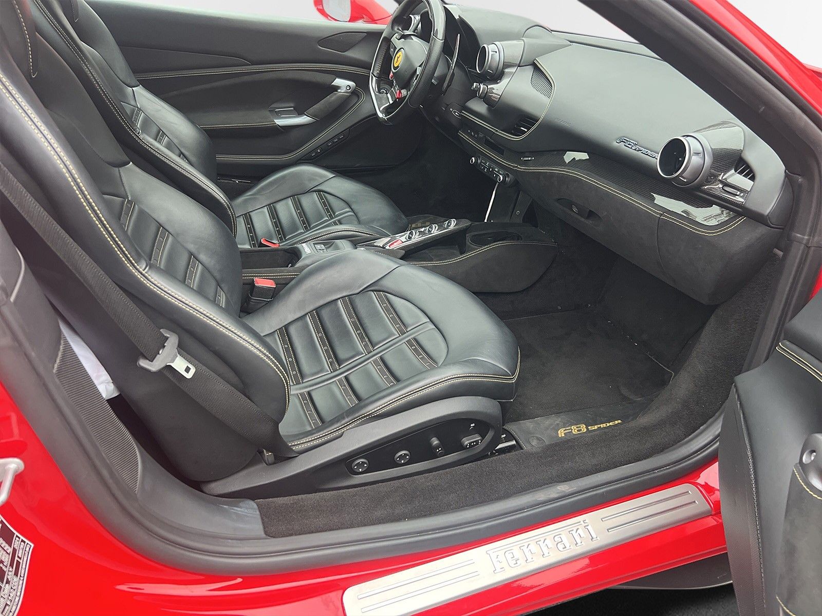 Ferrari F8 Spider DCT *Carbon *el Sitze *Apple *CAM