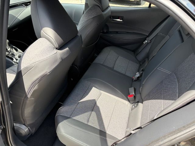 Toyota Corolla 1.8 Hybrid - Samsaru's Car Outlet