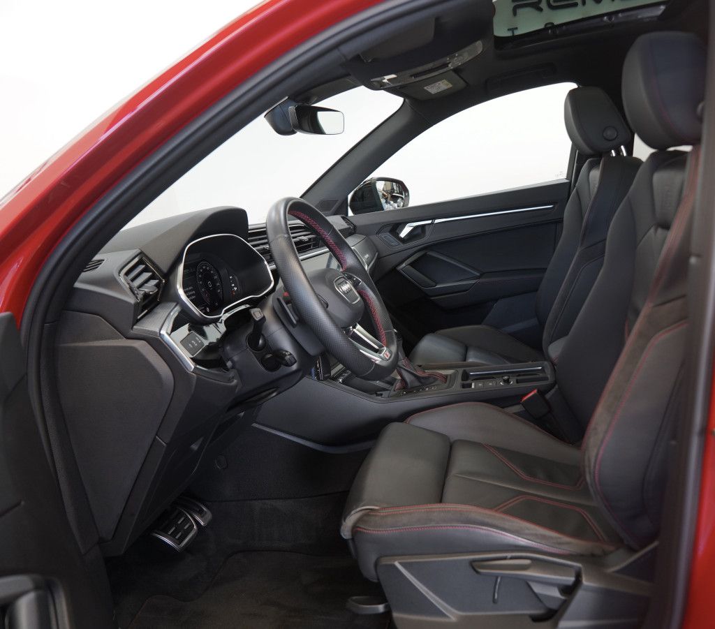 Audi Q3 40 TDI q. Sportback S line - Samsaru's Car Outlet