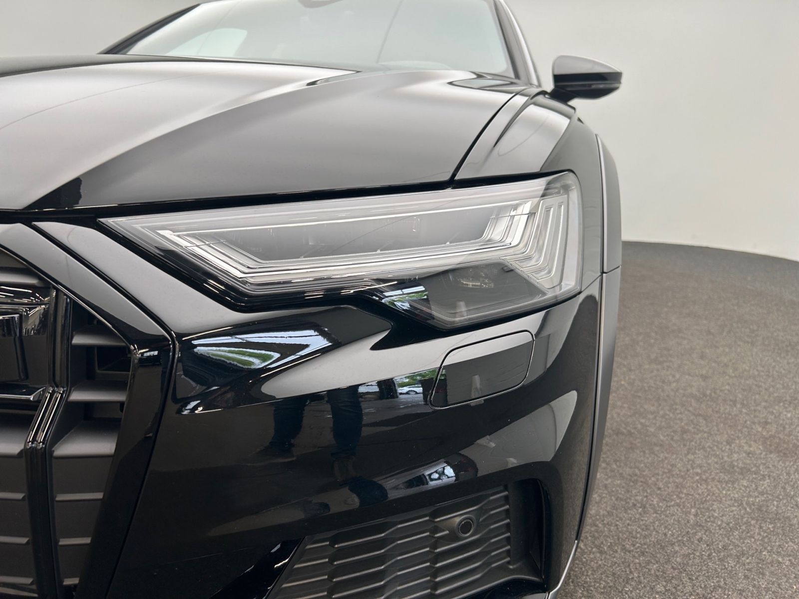 Audi A6 allroad quattro 55 TFSI - Samsaru's Car Outlet