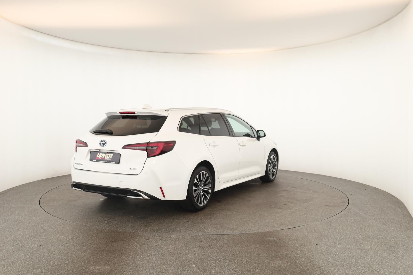 Toyota Corolla Touring Sports 1.8 CVT Team D Navi Kam
