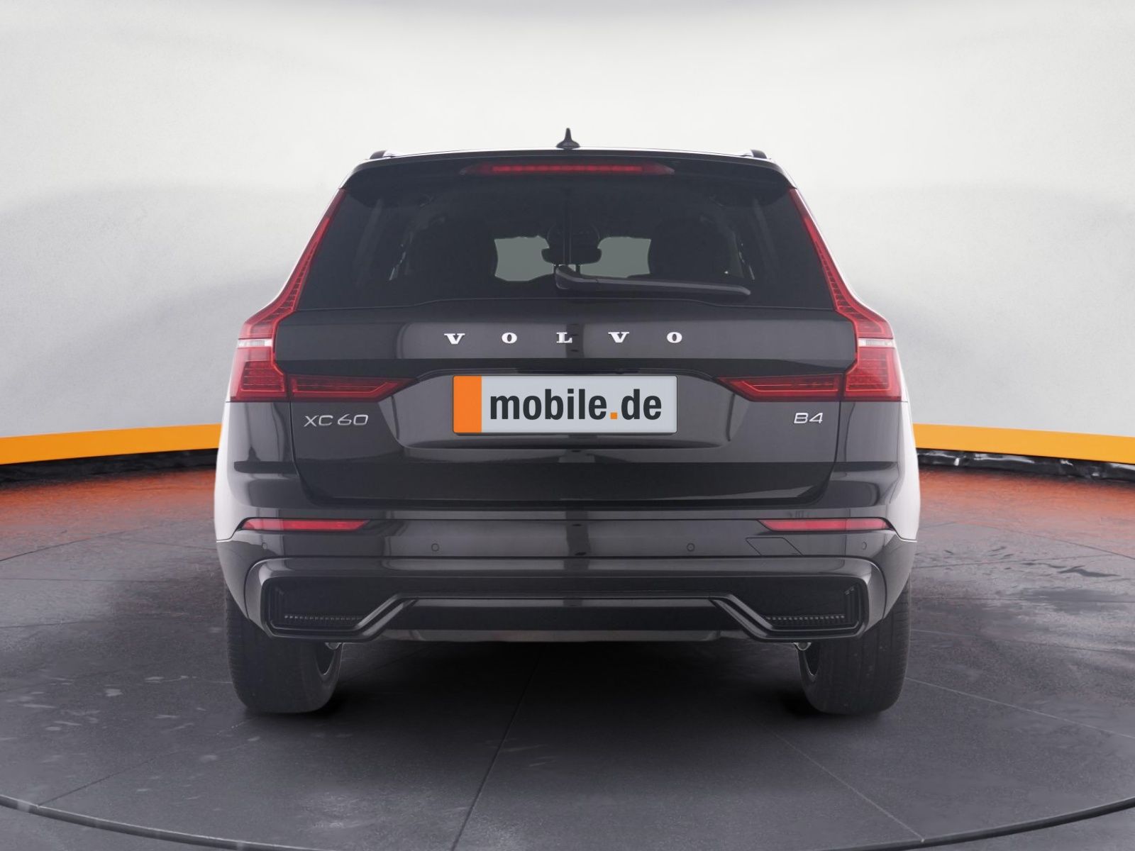 Volvo XC60 B4 Plus Dark - Samsaru's Car Outlet