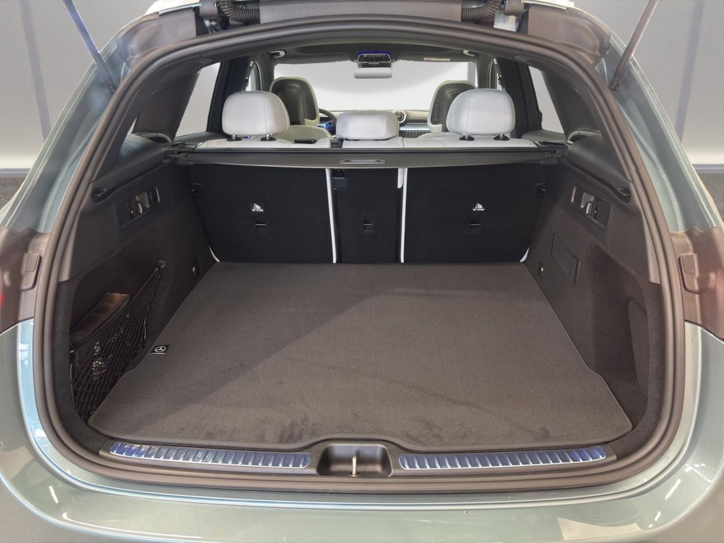 Mercedes-Benz GLC 220 d 4M EDITION AMG LINE AHK+PANO+DIST+360°