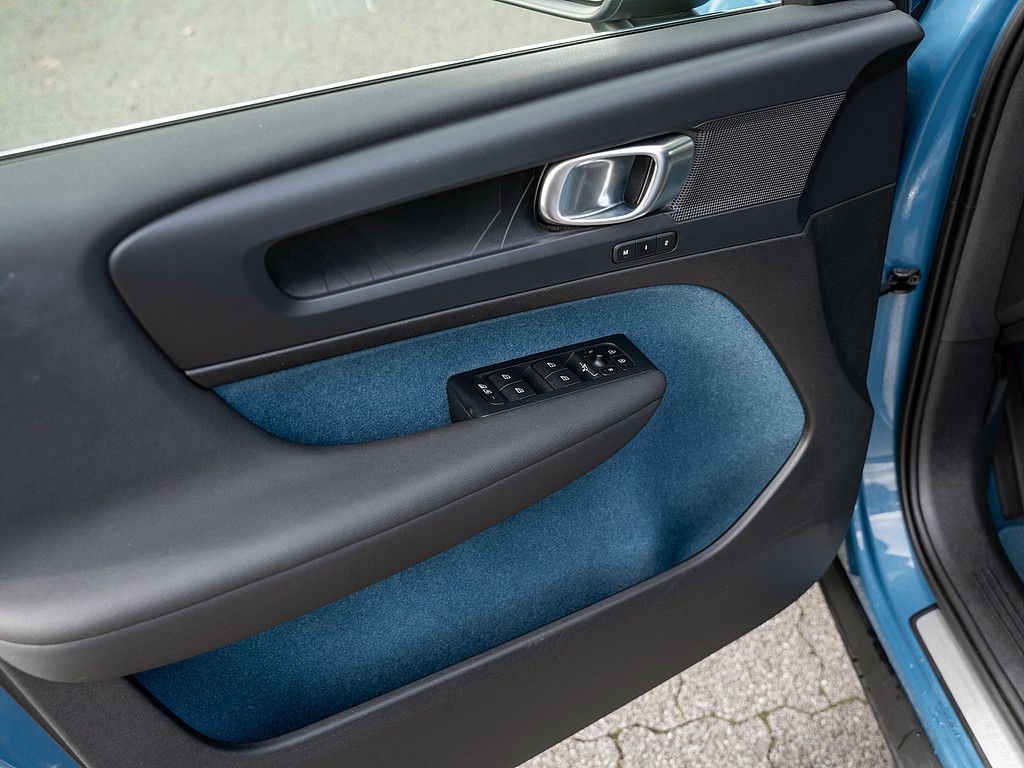 Volvo XC40 T4 Recharge Core AHK ACC