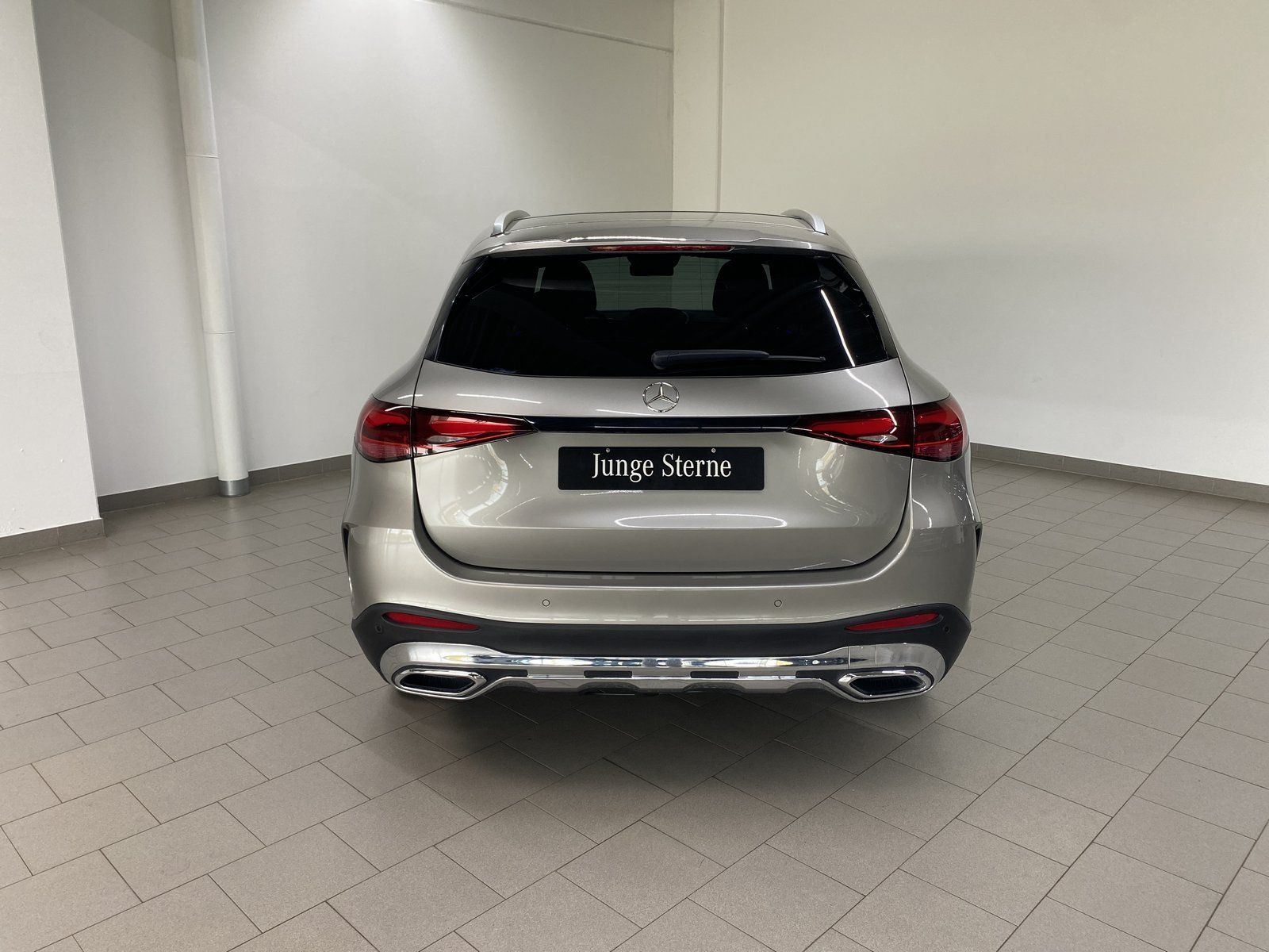 Mercedes-Benz GLC 300 4M AMG+LED+DIST+AHK+360°+EASY-PACK+NAVI