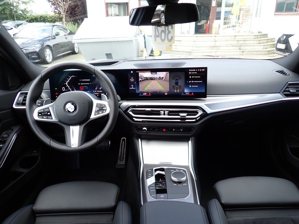 BMW 330 i Touring M Sport - Samsaru's Car Outlet