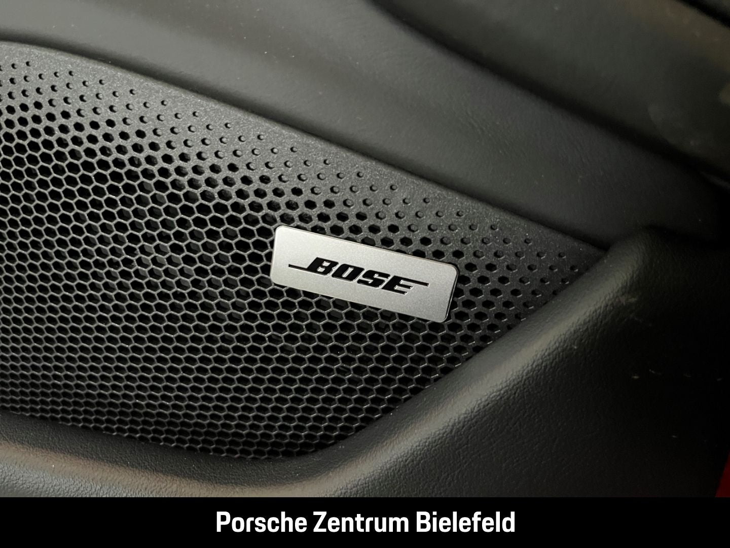 Porsche Taycan Turbo S Cross Turismo Karminrot BOSE LED