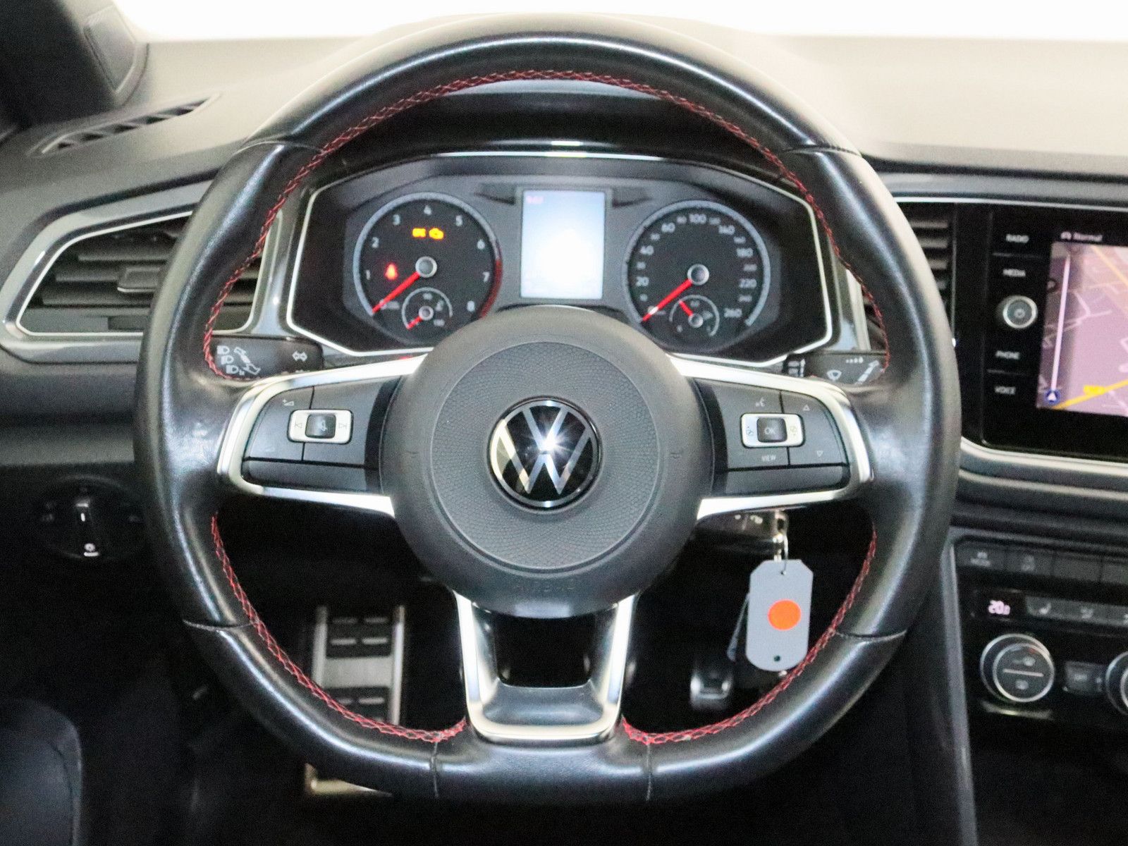 Volkswagen T-Roc 1.5 TSI Sport - Samsaru's Car Outlet