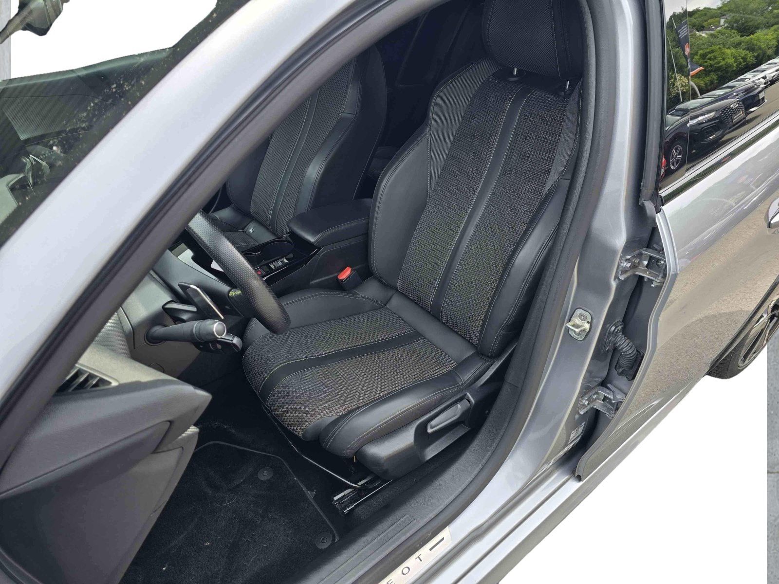 Peugeot 208 GT - Samsaru's Car Outlet