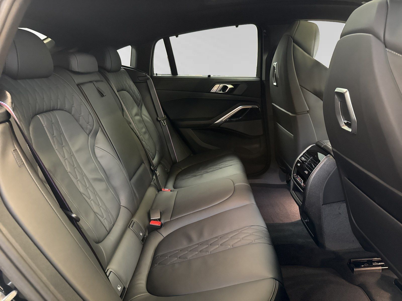 BMW X6 xDrive40i M Sport Pro|Pano|AHK|Autobahnass.