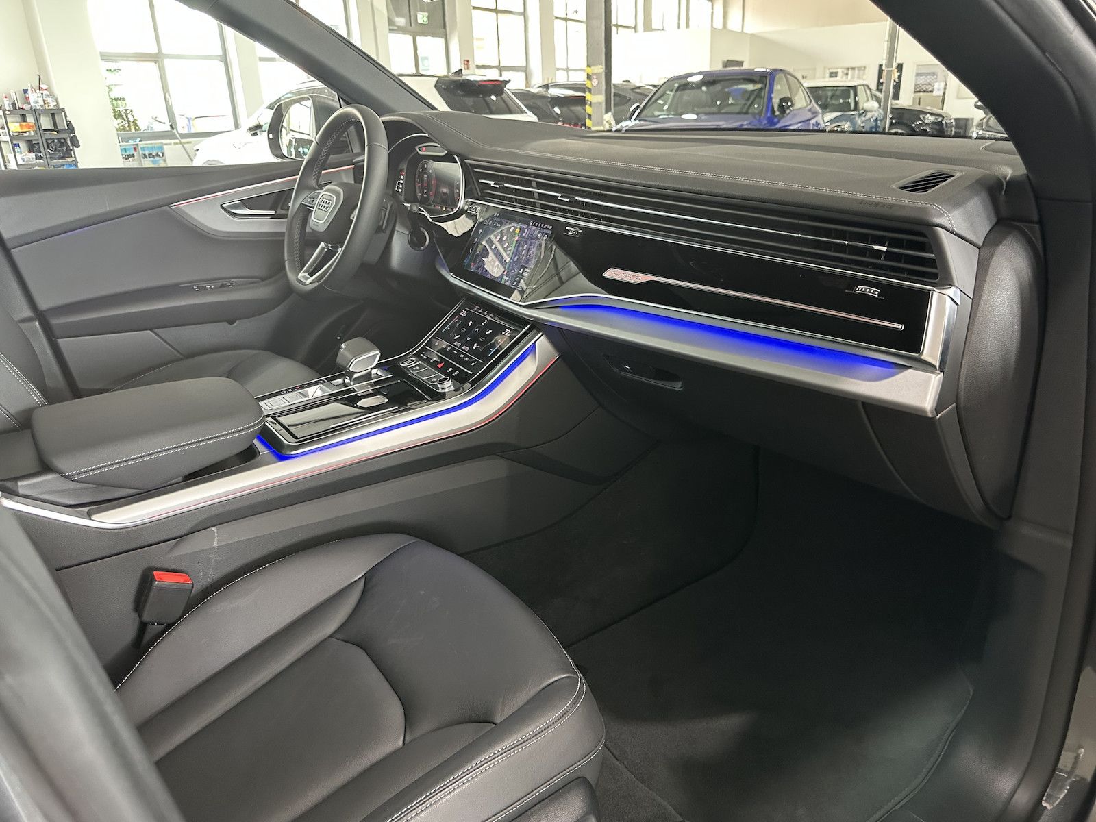 Audi Q8 45 Tdi quattro S Line - Samsaru's Car Outlet