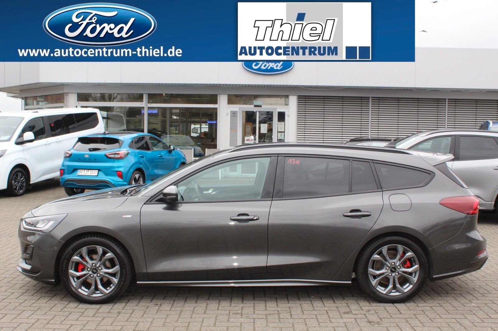 Ford Focus Turnier ST-Line X Leder Pano NAVi ACC Totw