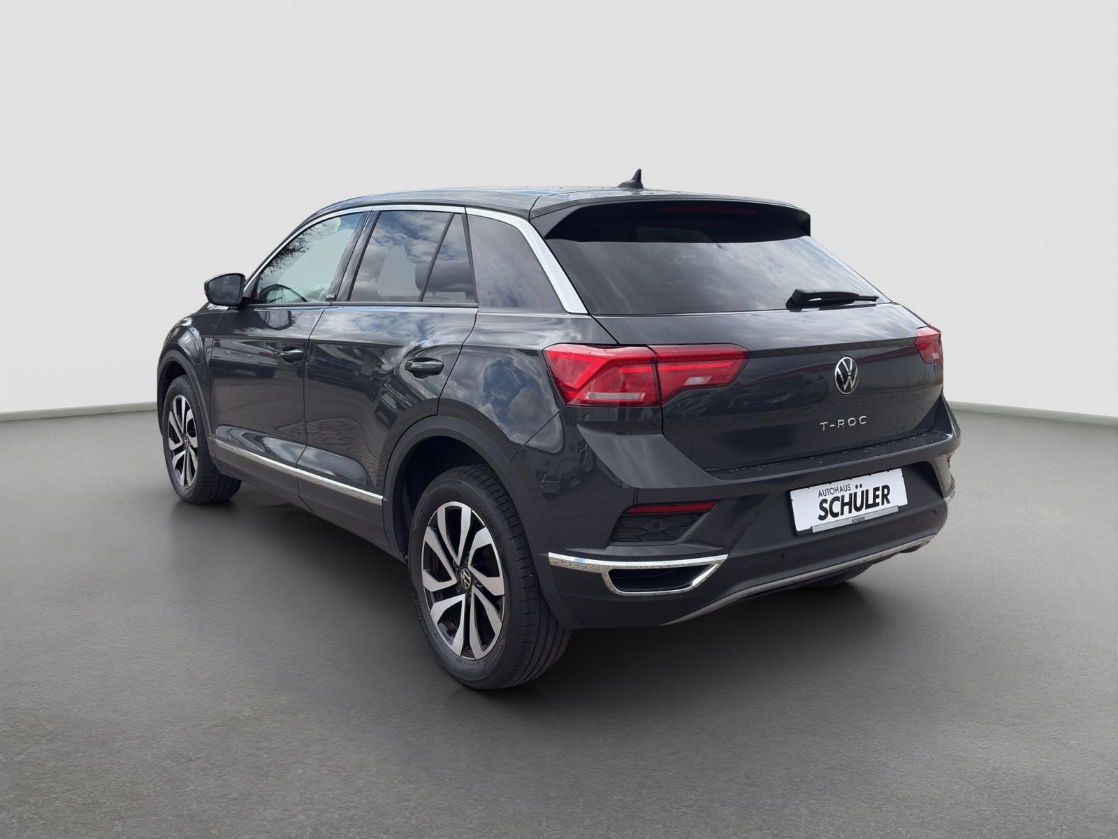Volkswagen T-Roc 1.0TSI ACTIVE - Samsaru's Car Outlet
