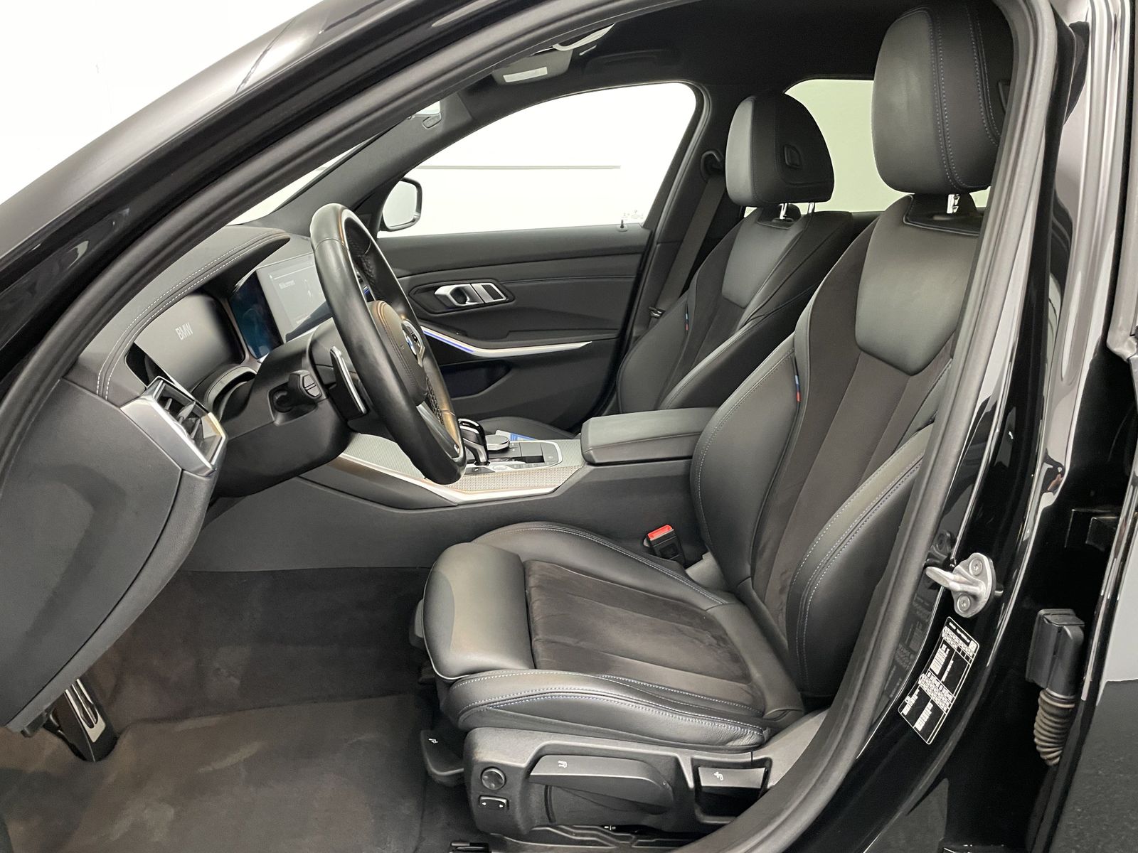 BMW 330d Tour. M Sport - Samsaru's Car Outlet