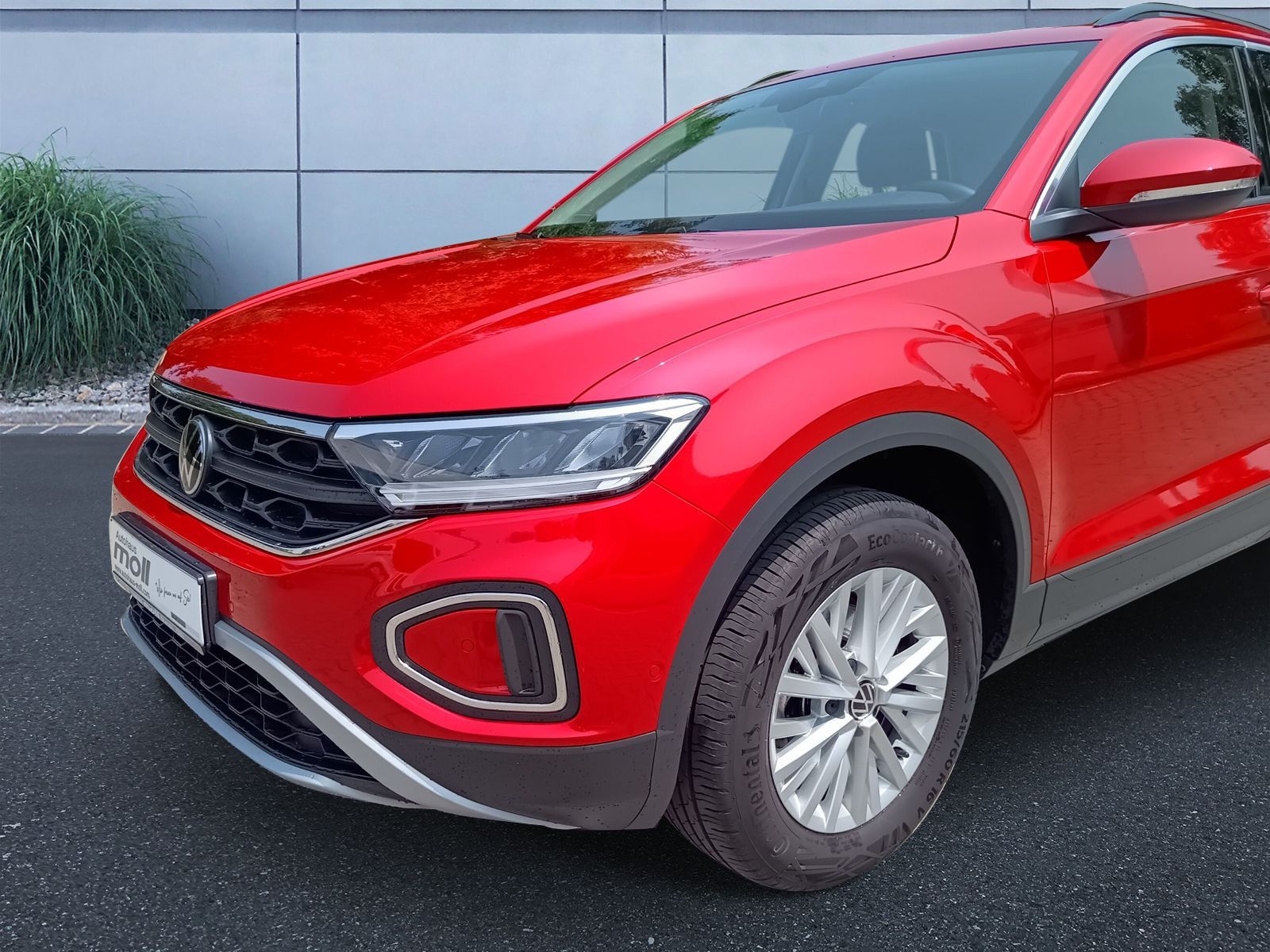 Volkswagen T-ROC Life 1.0 TSI - Samsaru's Car Outlet